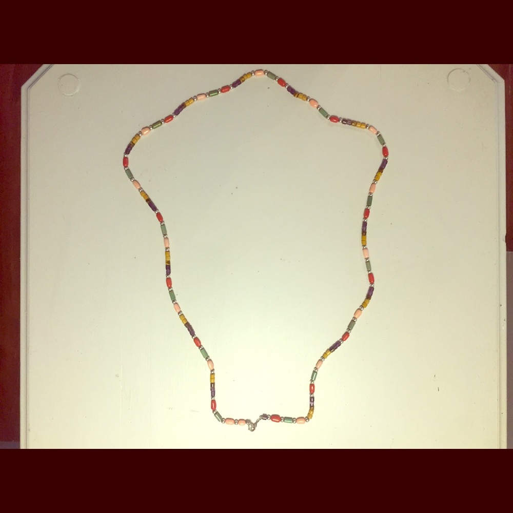 Multi-colored necklace